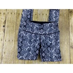 Victoria Sport Knockout Leggings Women's Size XS Black‎ Gray Snake Print